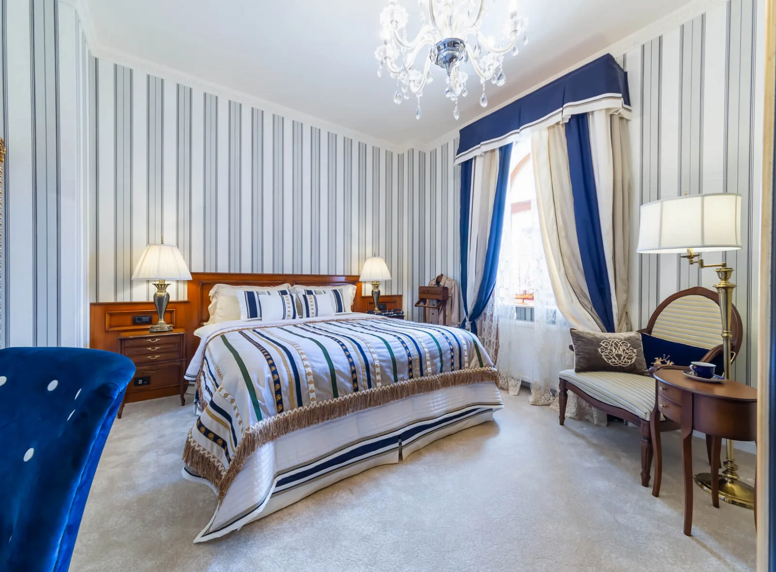 Angelique — Suter Palace Heritage Boutique Hotel, București Sectorul 1, București