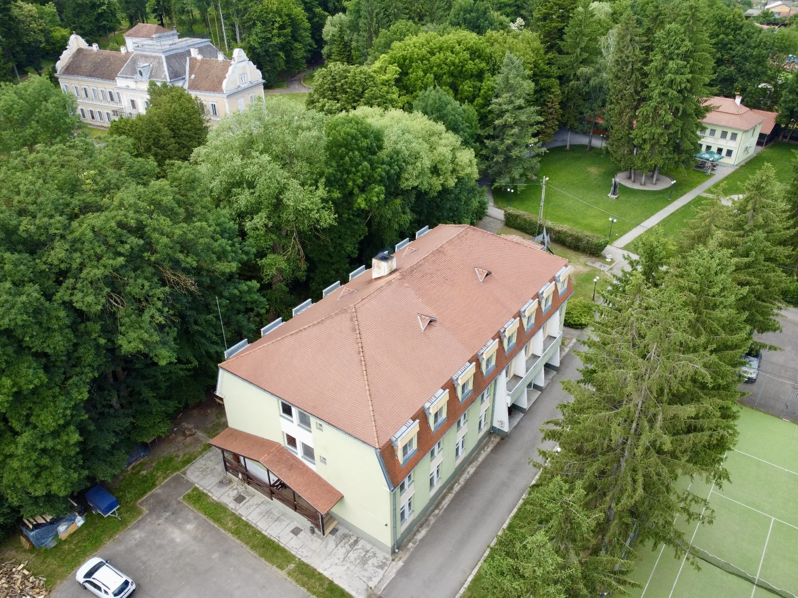 Castle Garden Hostel