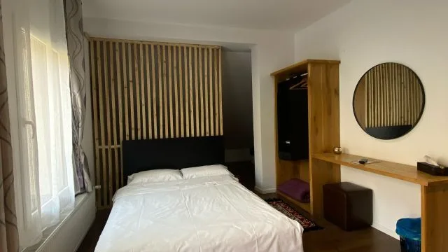 camera dubla cu balcon — El Monte, Sătic, Argeș
