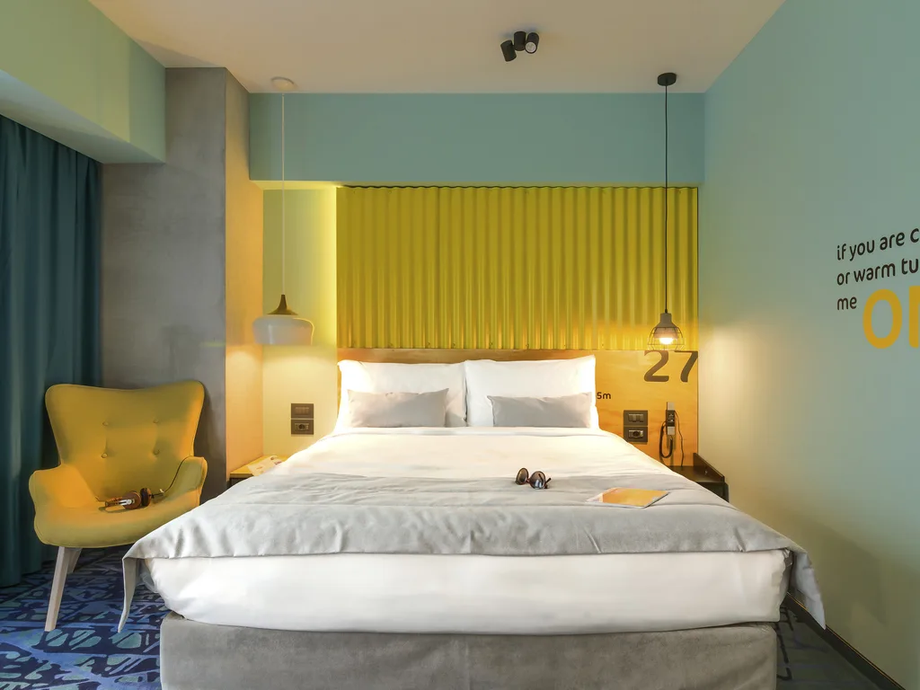 Spacious apartment with living and bedroom with 1 Double Bed and 1 sofa for 2 people — ibis Styles Bucharest Erbas, București, București