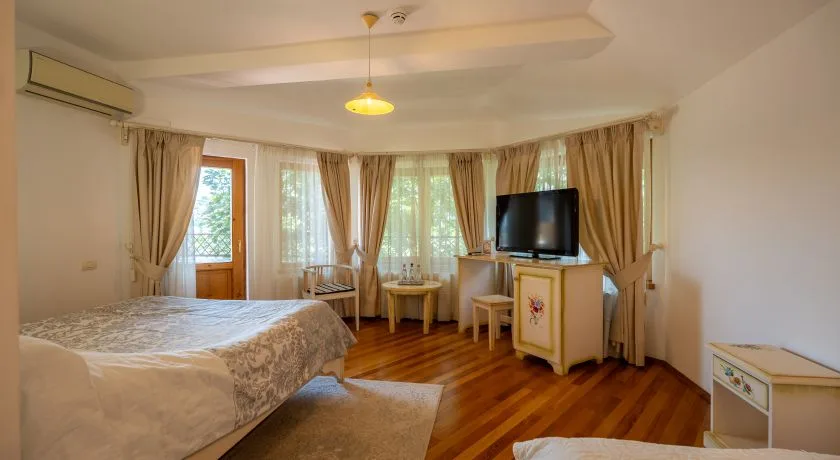 Cameră Triplă 4* — Casa Cranta, Brașov, Brașov