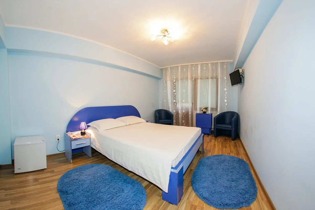 Cameră dublă twin sau matrimonială — Hotel Mărțișorul, Cacica, Suceava