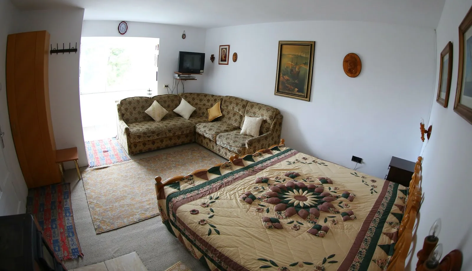 Camera 8 — Vila Zenyt, Piatra Fântânele, Bistrița-Năsăud
