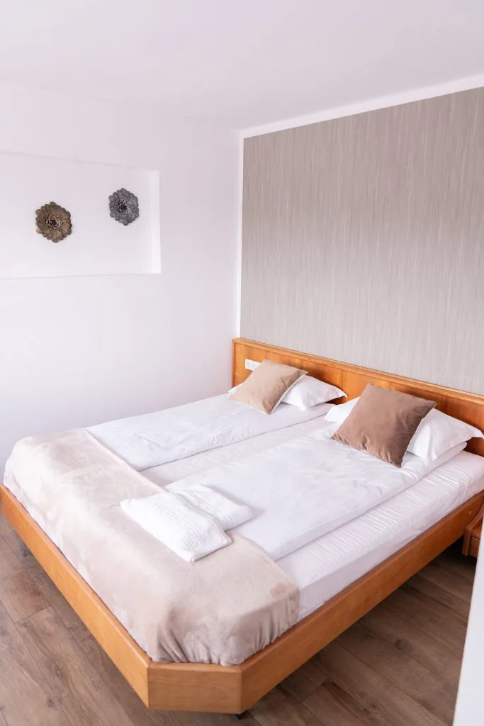 Myda - Restaurant & HOTEL