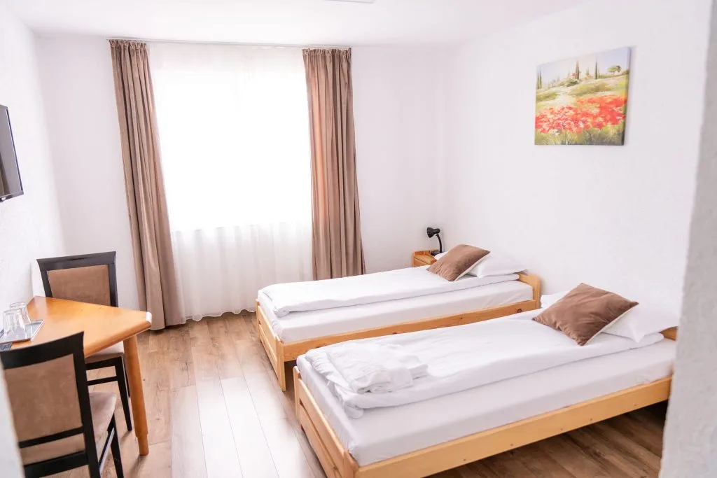 Myda - Restaurant & HOTEL