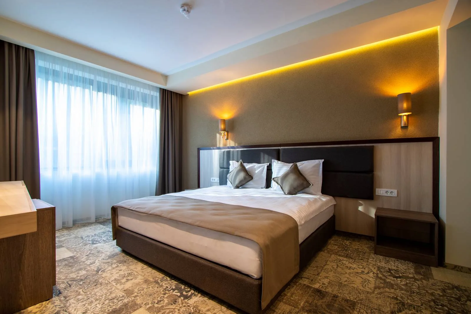 Deluxe — Hotel Izvoare, Călimănești, Vâlcea