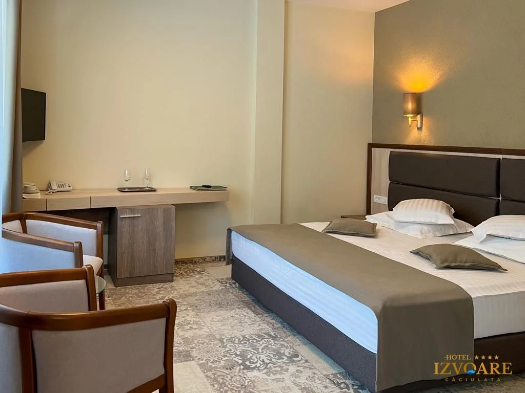 Presidential Suite cu balcon — Hotel Izvoare, Călimănești, Vâlcea