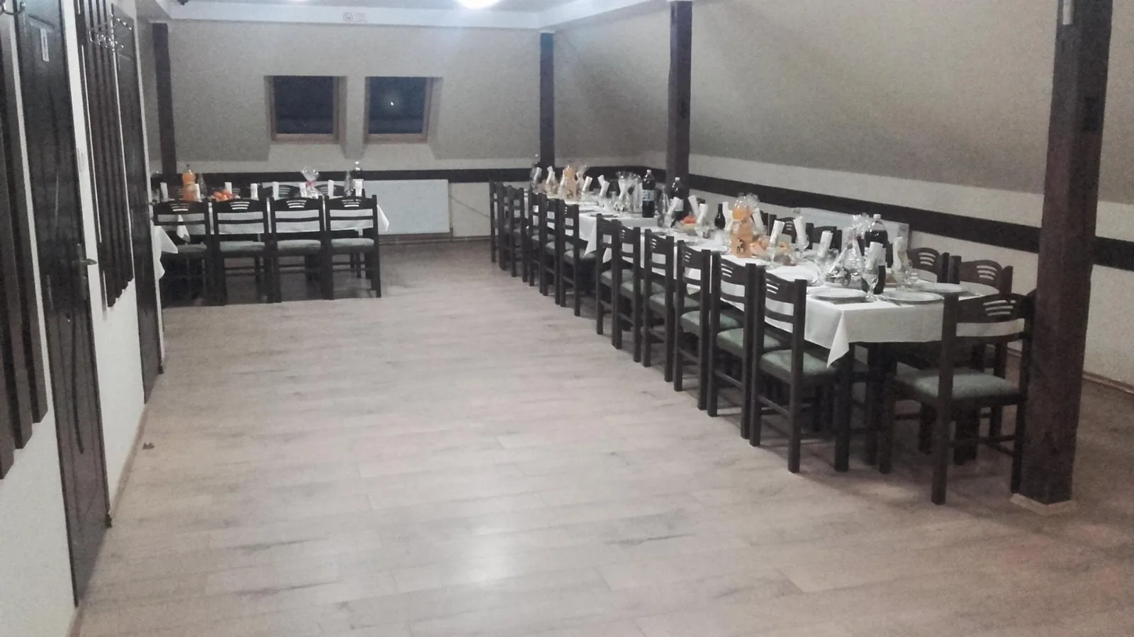 Deviza Snack Bar — Feher Galamb Panzio, Ciaracio, Harghita