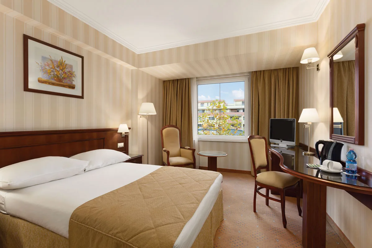 Deluxe — Ramada Bucharest North, București Sectorul 1, București