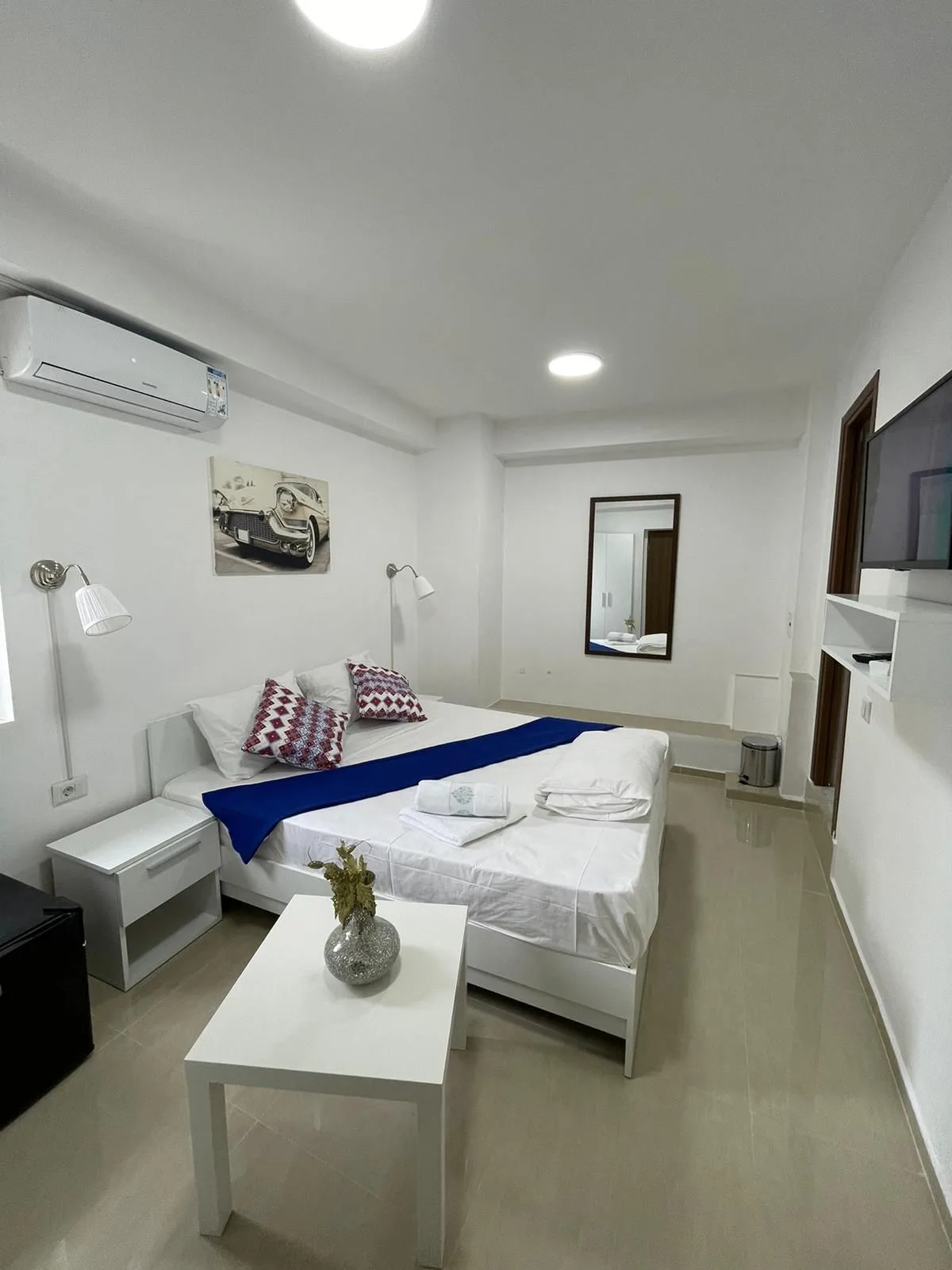 Superior Double Room — Tripoli HOTEL & Restaurant, București, București