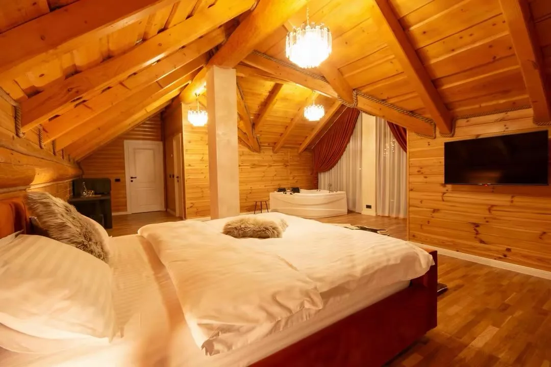 Suită VIP cu jacuzzi — Domeniul Nordului Bucovina, Vama, Suceava