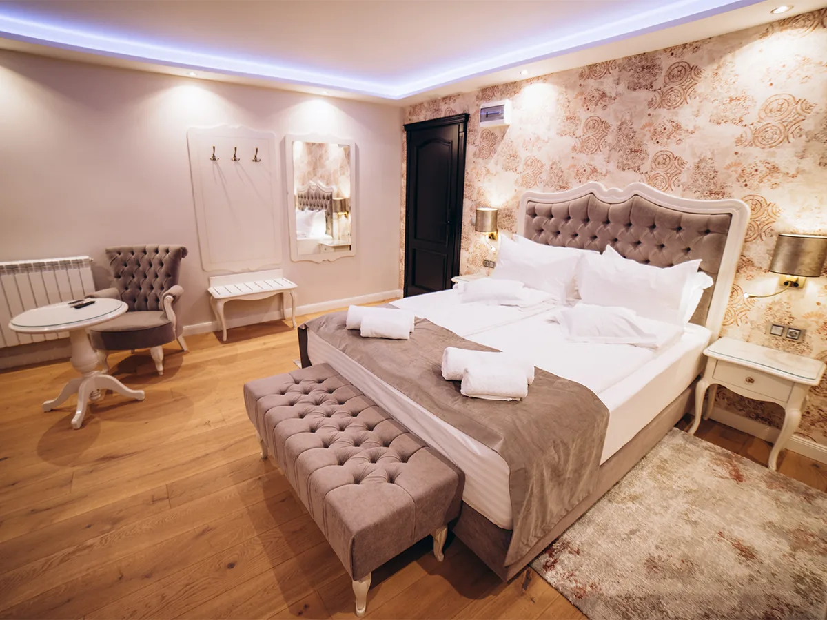Cameră dublă Deluxe cu balcon Juliette — Strindberg, Toplița, Harghita