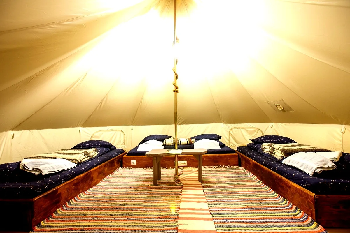 Cort Bell 4 persoane — Green Camp - Adventure Glamping, Vadu Oii, Buzău