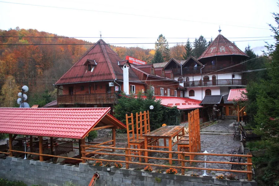 Vár panzió, Bálványos