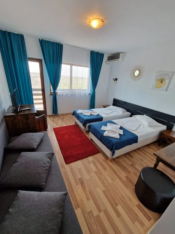 Camere în corp central — Gulliver Delta Resort I, Murighiol, Tulcea