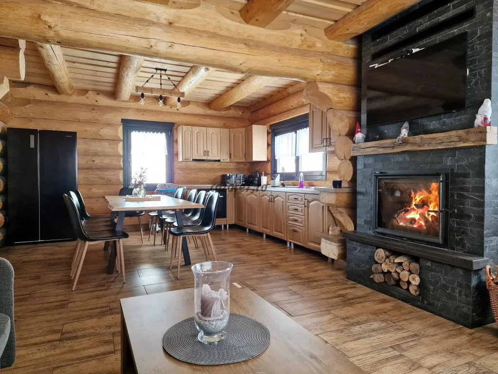 Dormitor 1 — Wild Tree House, Vărșag, Harghita
