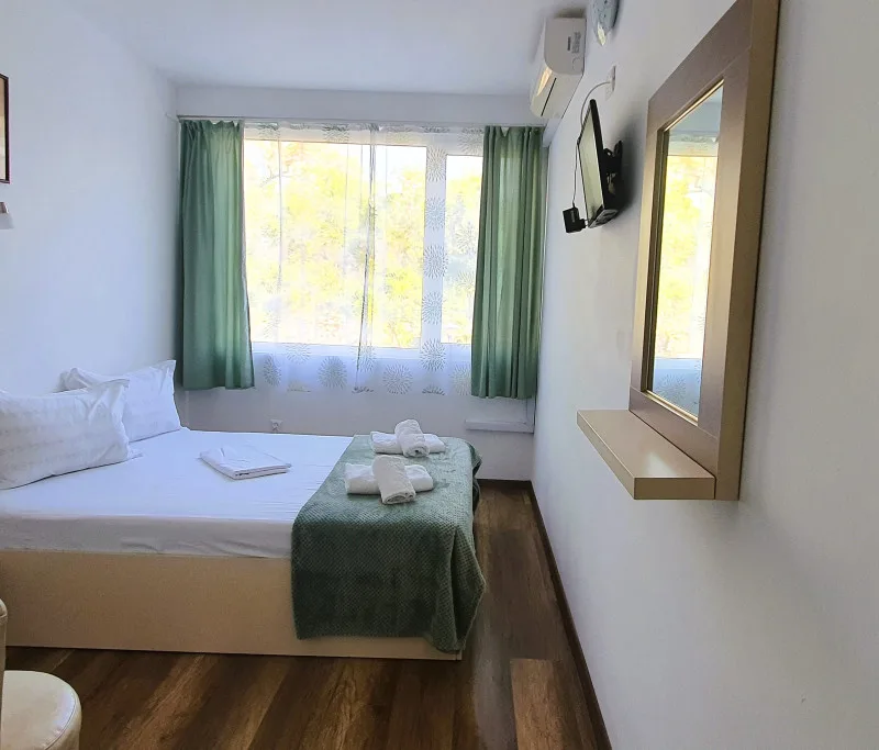 Camera MATRIMONIALA — Pescaruș, Mamaia, Constanța