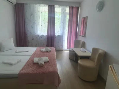 Camera TWIN cu BALCON — Pescaruș, Mamaia, Constanța