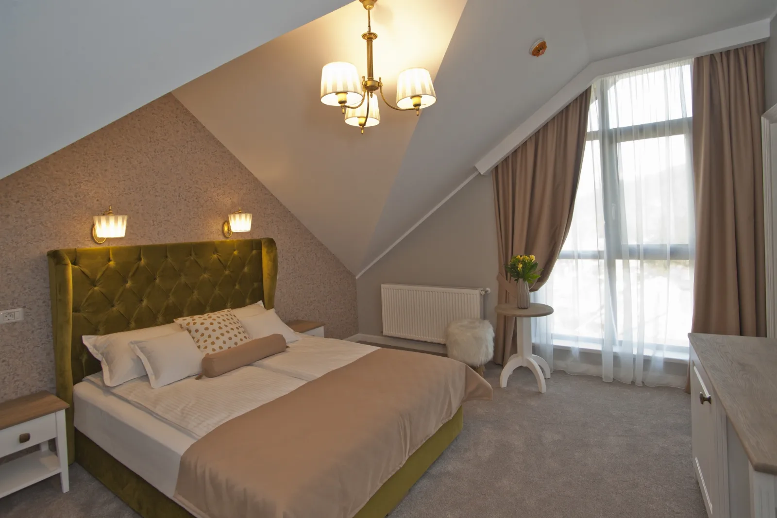 Family Room - CAMERA 10 — Upper Residence, Sinaia, Prahova