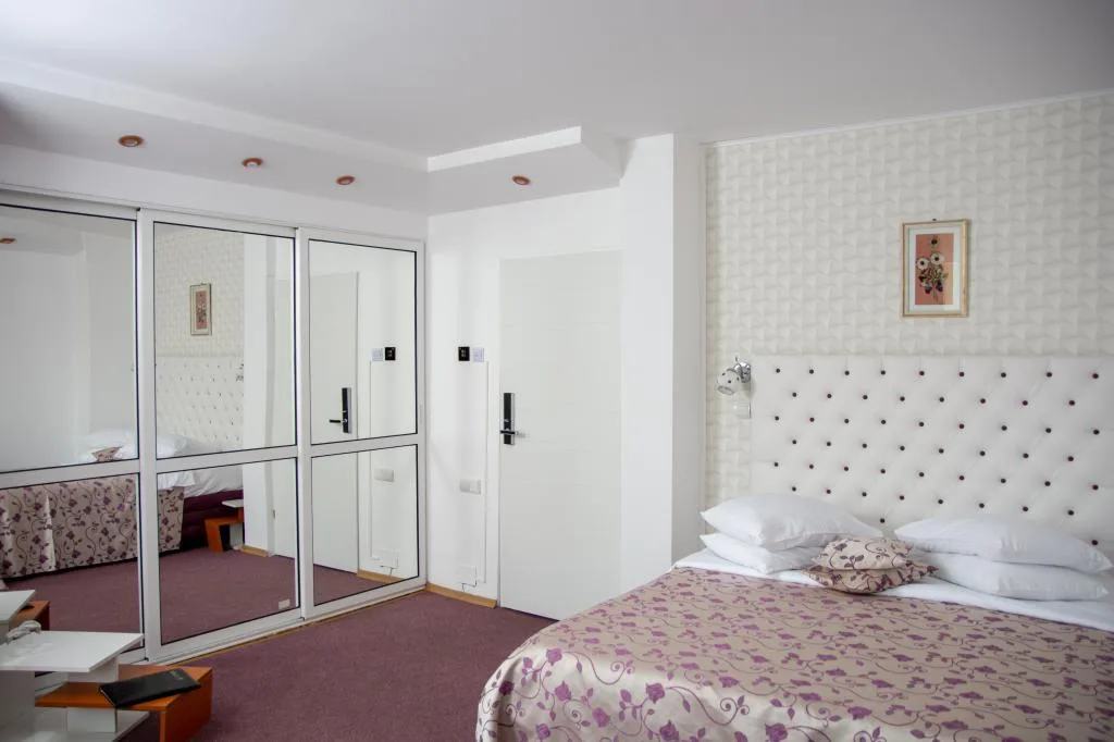 Amethyst — Amethyst House, Odăile, Ilfov