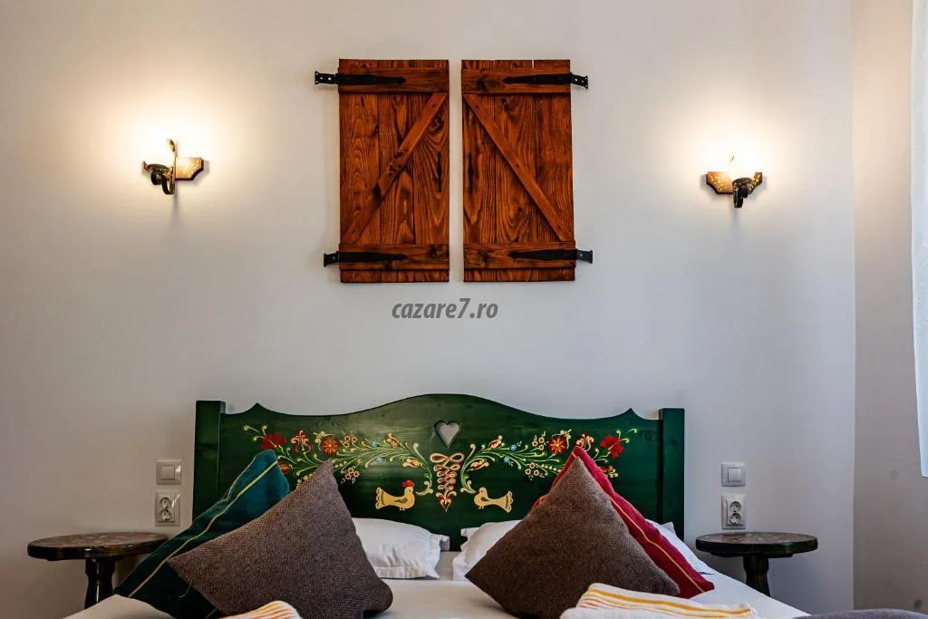 Camera dubla superioara — Casa cu Usi, Sighișoara, Mureș