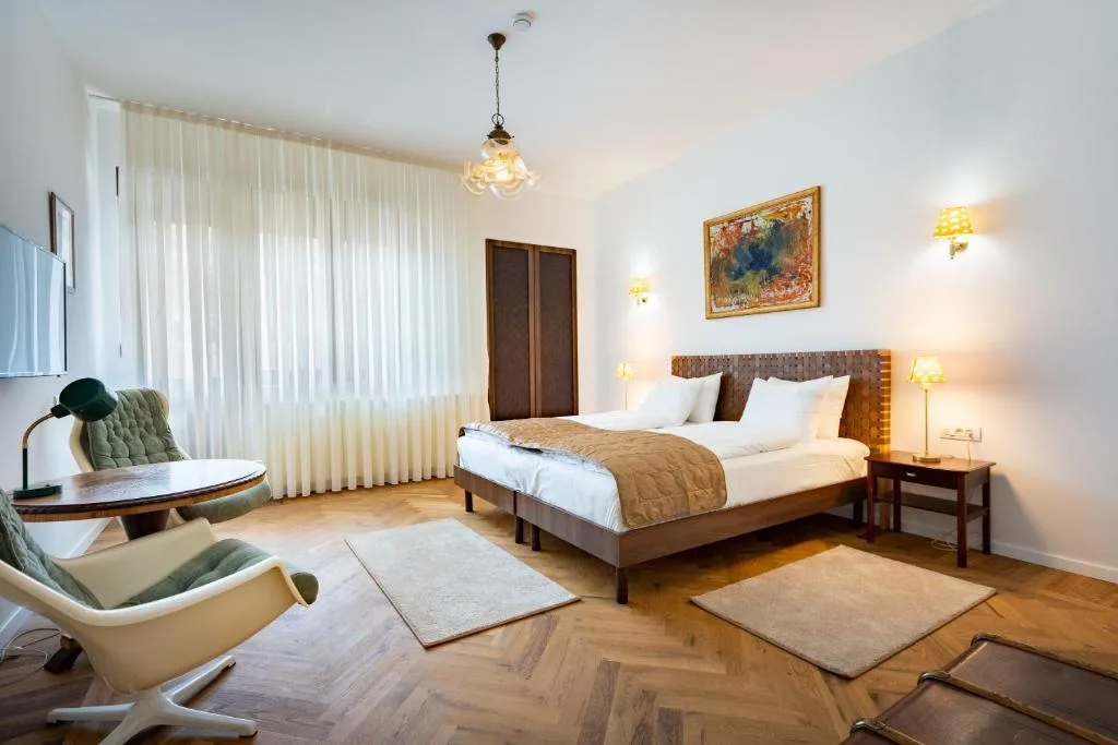 Cameră dublă sau twin cu baie privată — Nobel Boutique, București Sectorul 1, București