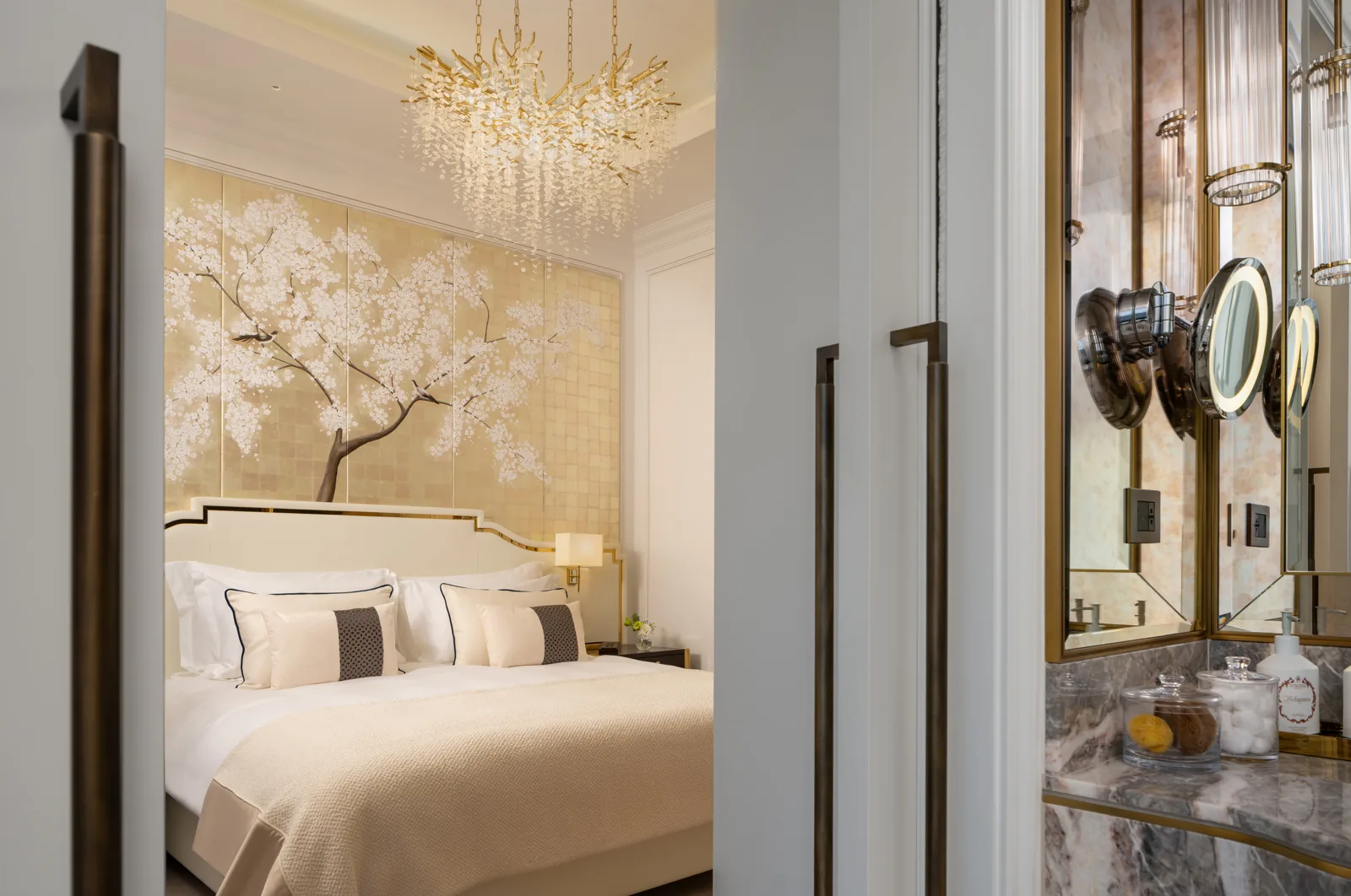 Junior Suite — Corinthia Bucharest, București, București