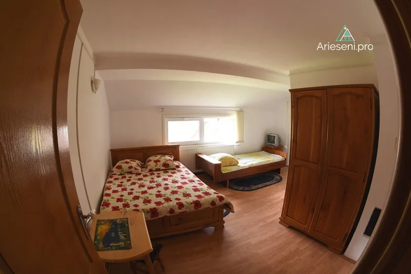 Camera cu baie comuna — Ioana, Avrămești, Alba
