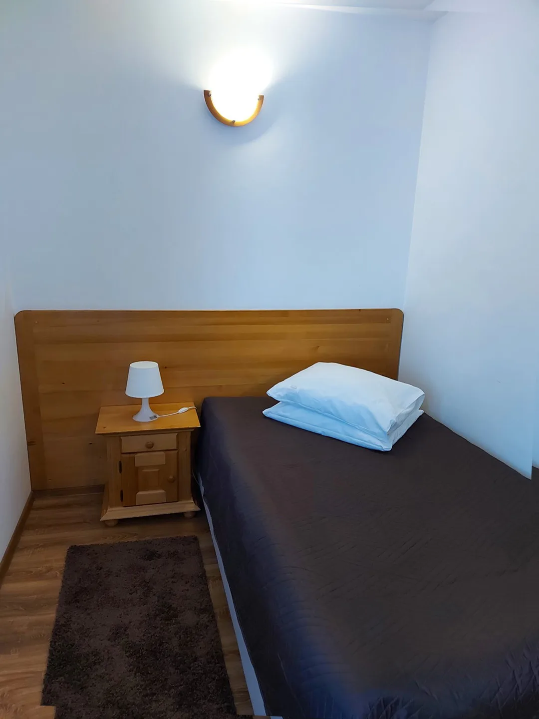 Single — Kolpinghaus Caransebeș, Caransebeș, Caraș-Severin