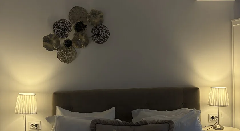 Familie cu Balcon — La Fontaine, Hunedoara, Hunedoara