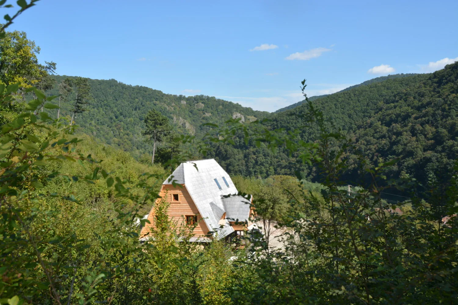 Cabana de inchiriat "La Moțica"
