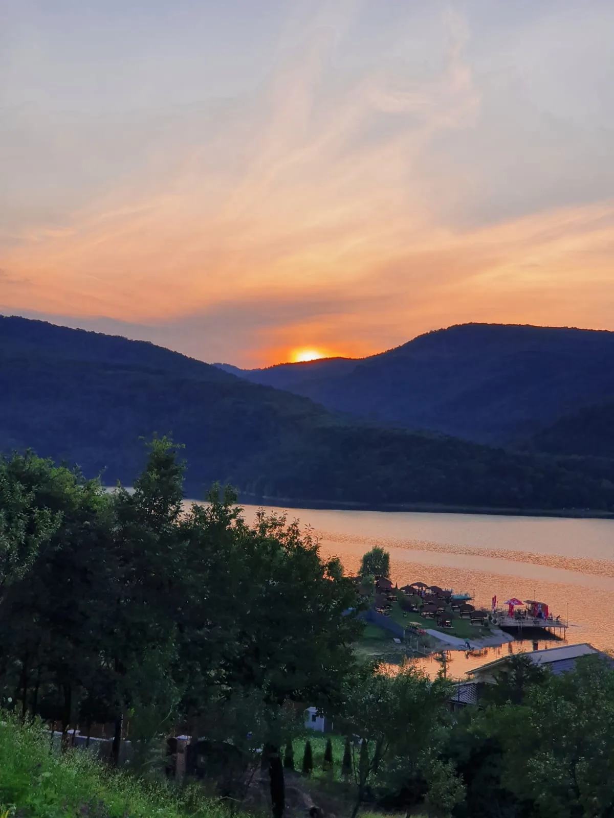 Cameră dublă cu balcon — Casa Vio, Cinciș-Cerna, Hunedoara