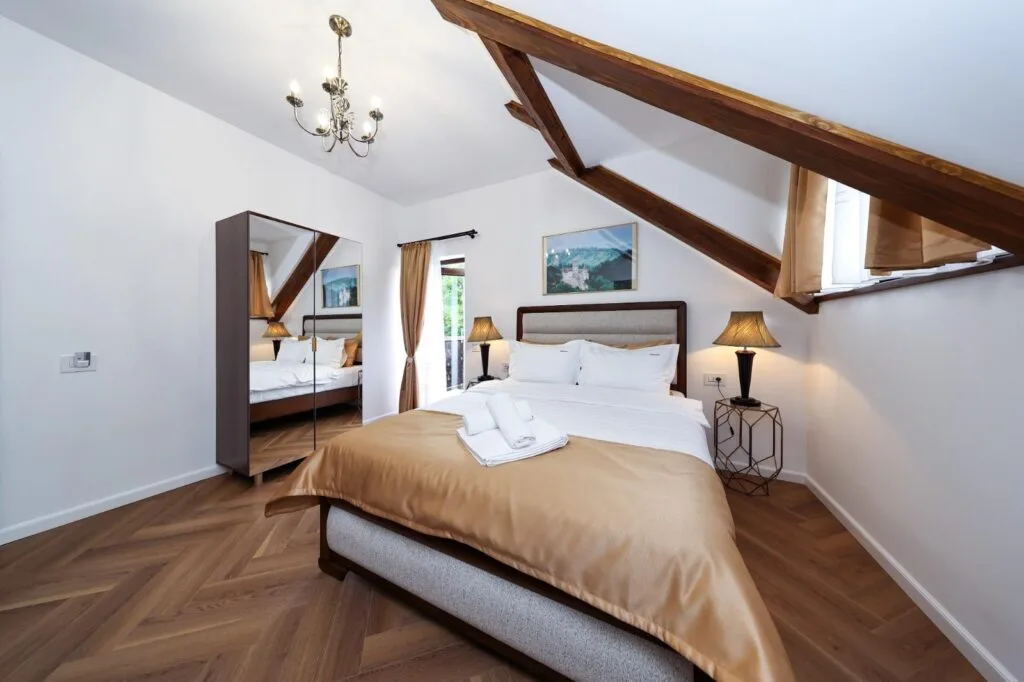 DUBLĂ STANDARD CU BALCON — Branovia, Moeciu, Brașov