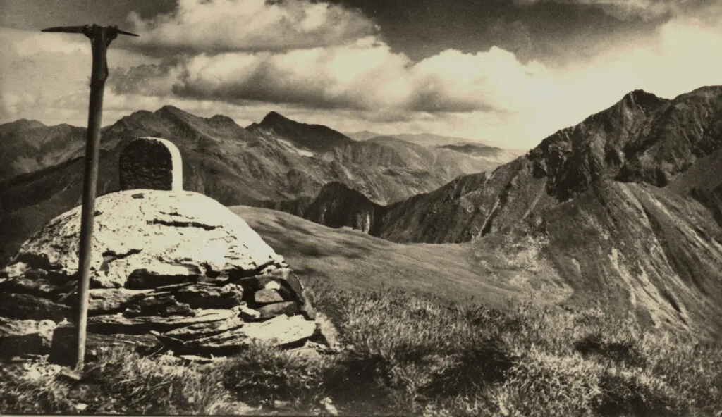 Galeria Turismului Montan — Casa Oaspeti Transfagarasan, Cârțișoara, Sibiu