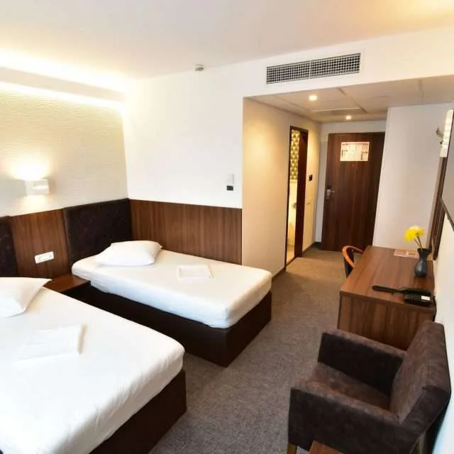 Apartament Lux cu Jacuzzi — Forum, Ploiești, Prahova