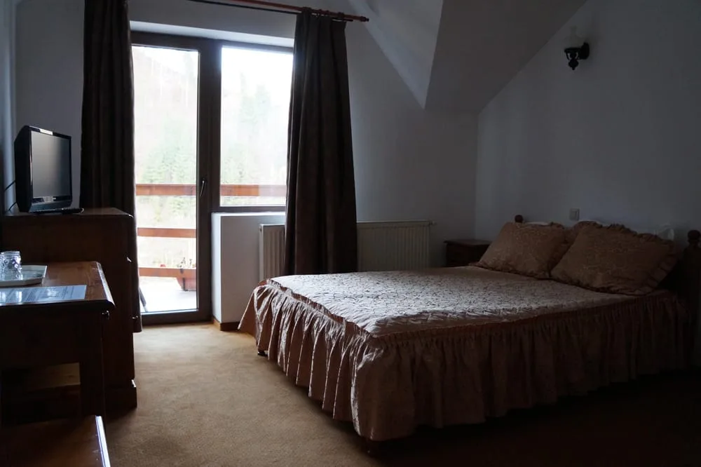 Camere cu două paturi — Cabana Cotul Ariesului, Necșești, Alba