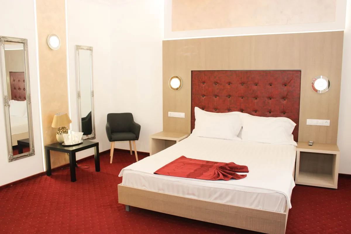 Apartament — Est, Slatina, Olt