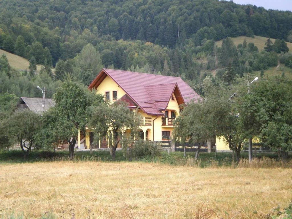 Karisma Kryss