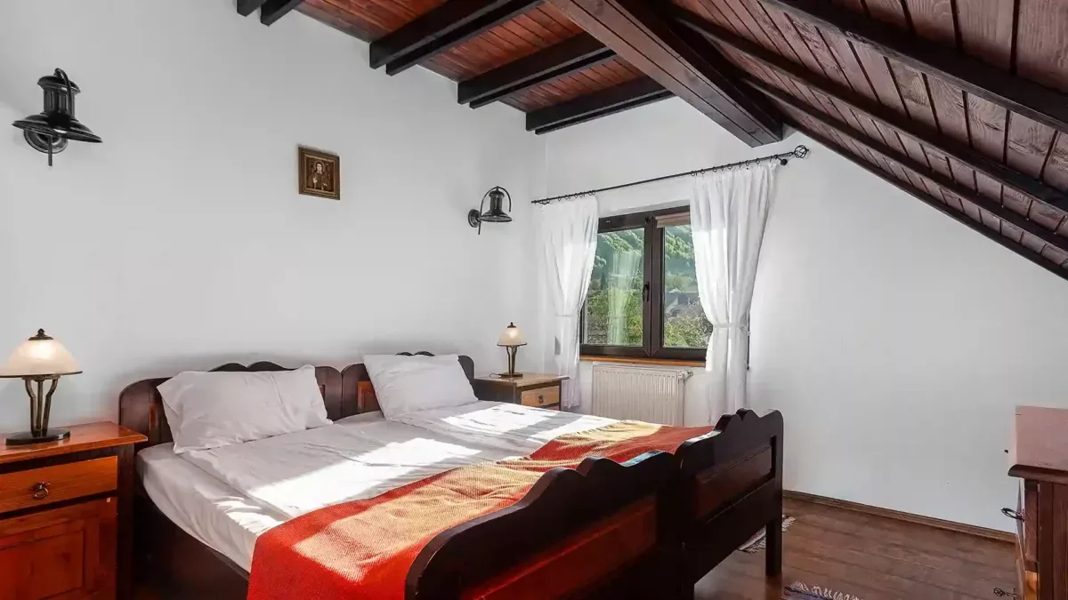 Camera Dublă la mansardă — Muntele Rece, Moeciu, Brașov