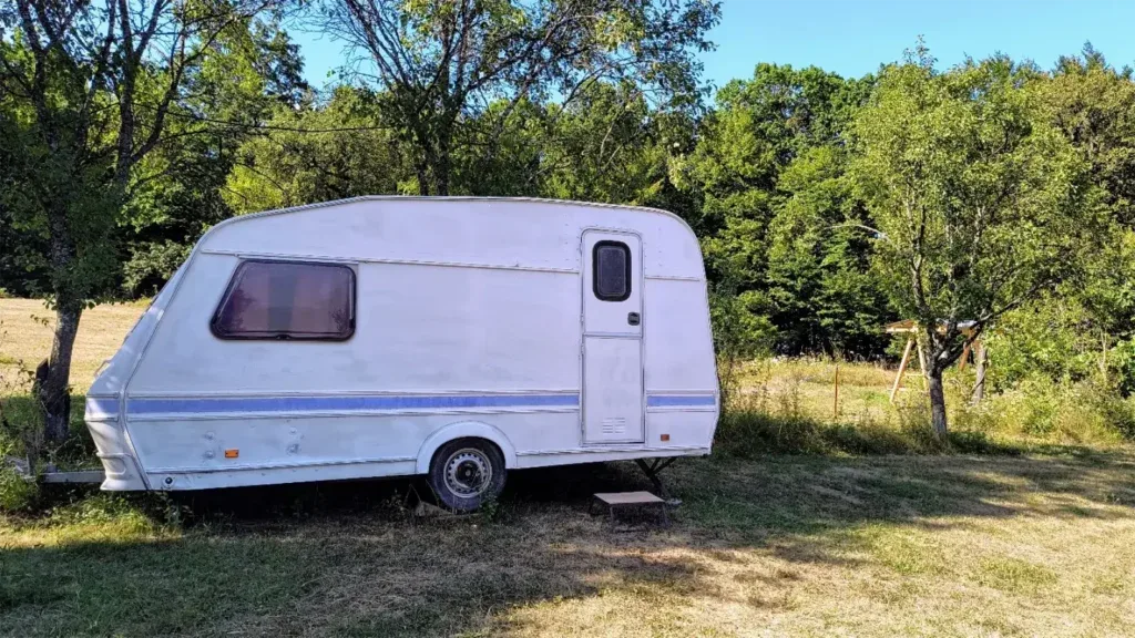 Rulotă — Poiana Stelelor, Văleni, Sălaj