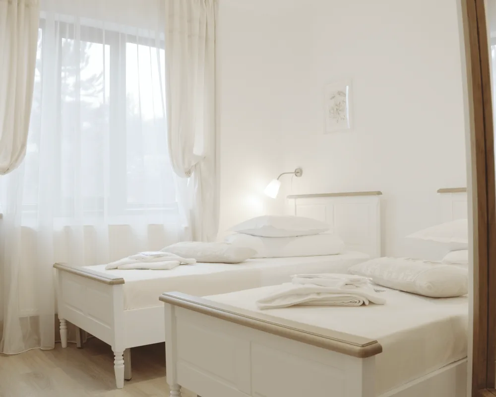 Camera single — Casa Colinelor, Urlați, Prahova