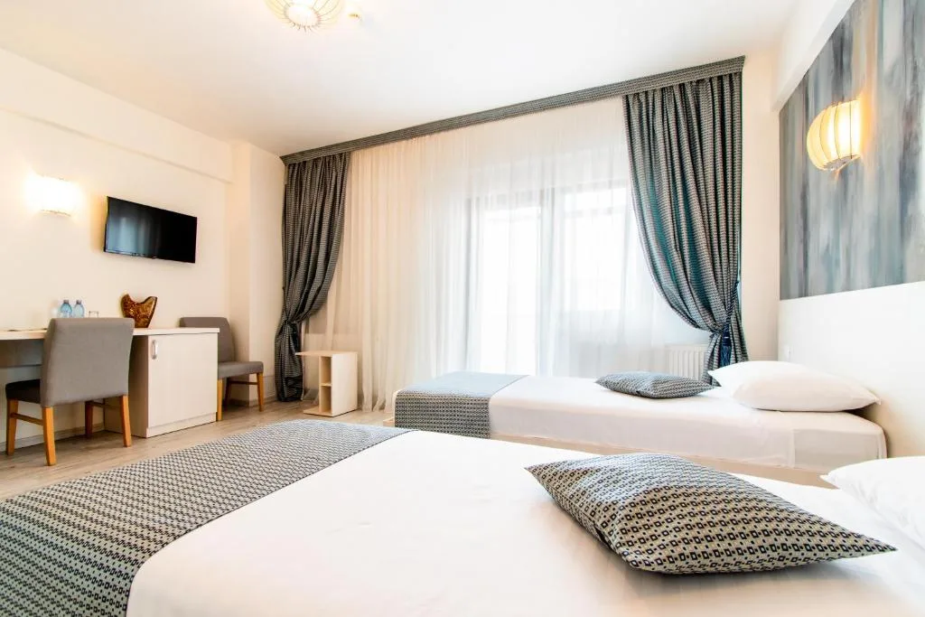 Camera Twin — Bulevard, Râmnicu Vâlcea, Vâlcea