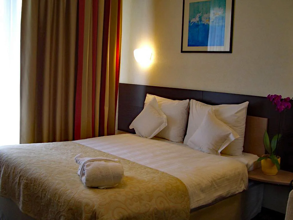 Double Room — Berthelot, București Sectorul 1, București