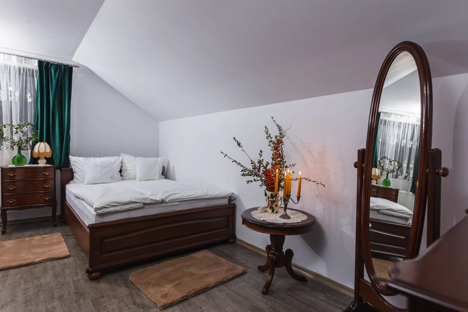 Camera 4 — Casa Tirol, Blaj, Alba
