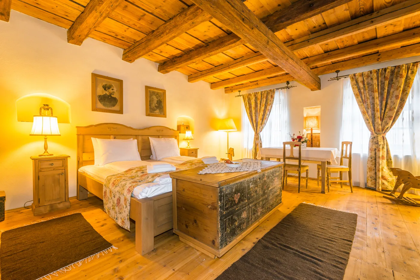 Camera Rozalia — Casa Savri, Sighișoara, Mureș