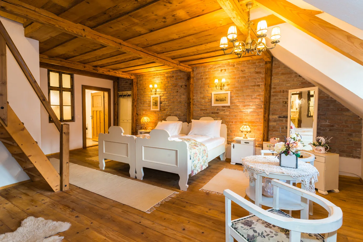 Camera Regina — Casa Savri, Sighișoara, Mureș