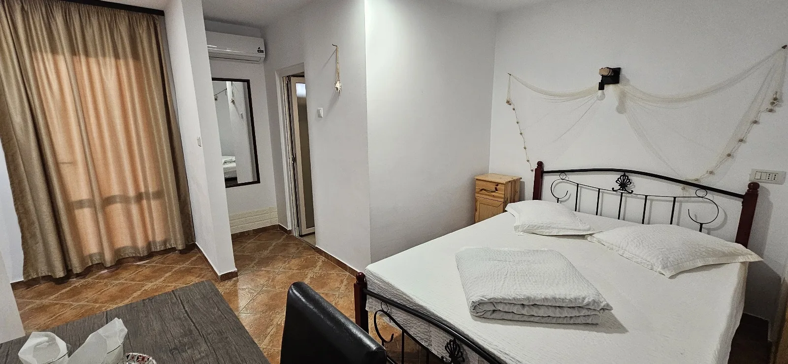 Camera 8 — Vița de Vie, Costinești, Constanța