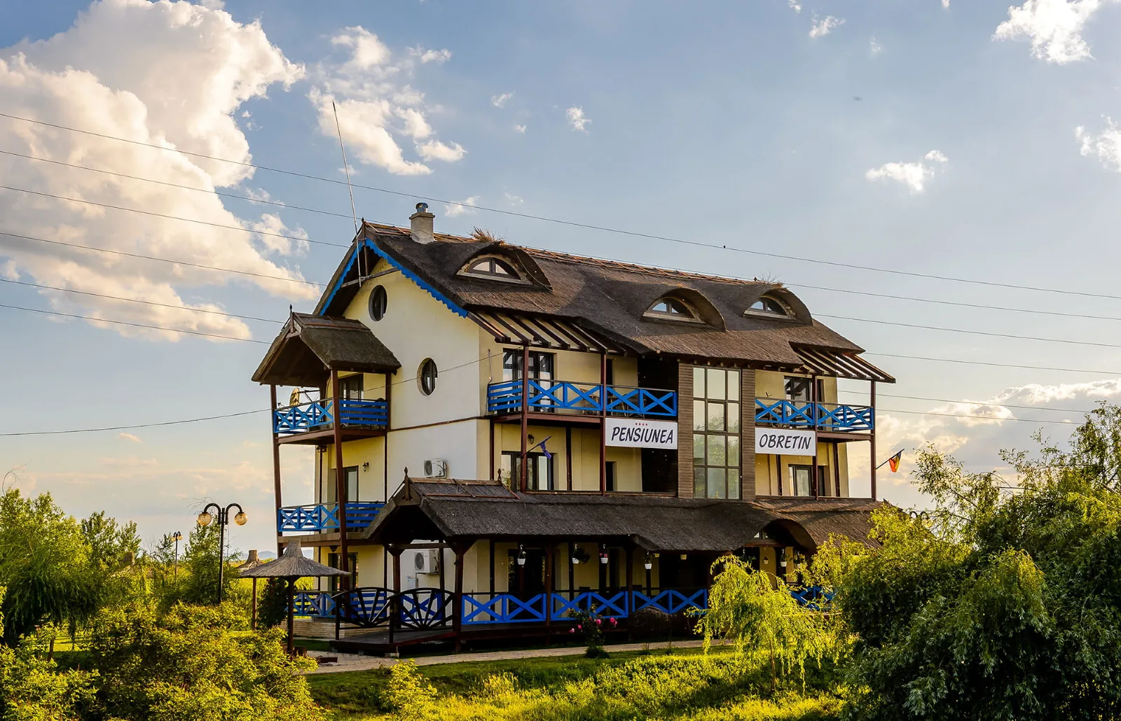 Obretin Pensiune-Restaurant-Cherhana