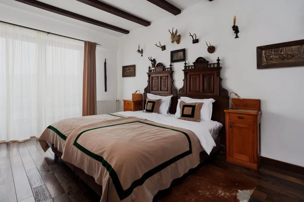 Camera Copaci — Conacul Archia, Archia, Hunedoara