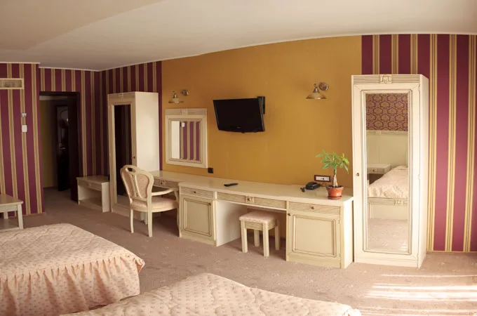 Majestic Hotel & Restaurant